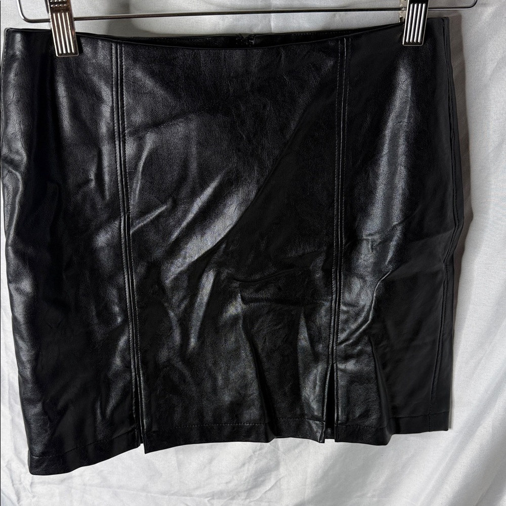 Forever 21 Sleek mini Black Pencil Skirt